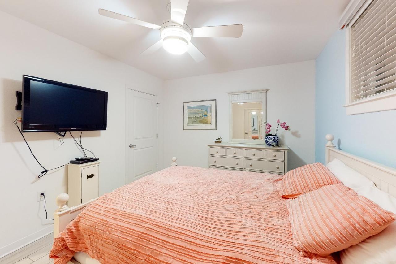 The Sanctuary - Dolphins And Daiquiris 110A Apartment เวอร์จิเนียบีช ภายนอก รูปภาพ